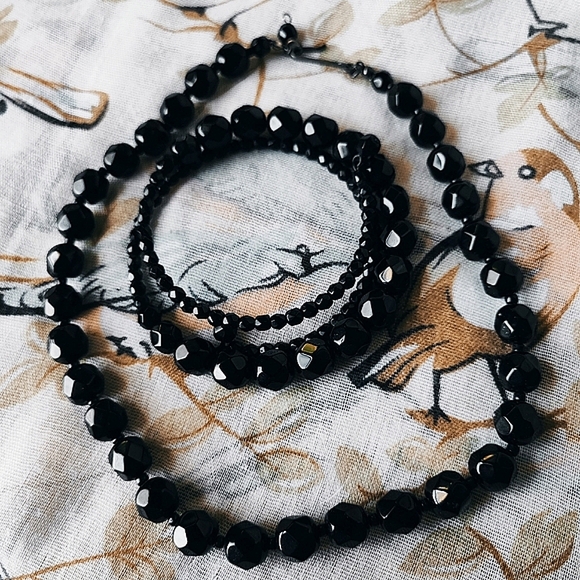 Jet Black Glass Necklace and Memory Wire Bracelet Vintage Smooth Facets Mourning - Picture 14 of 14